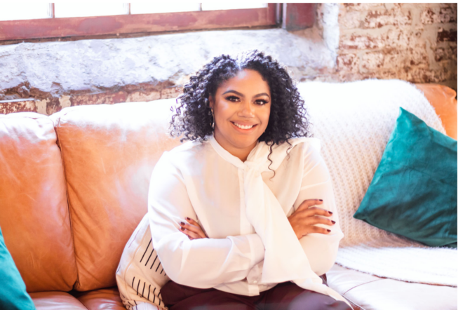 Lauren Carson Headshot